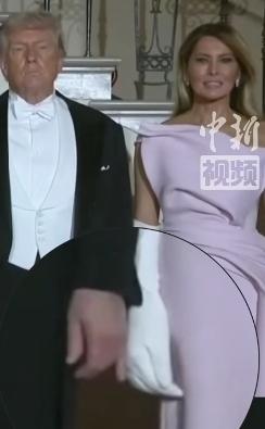 特朗普老婆梅拉尼娅的手很大、比特朗普都大特朗普老婆梅拉尼娅的手比特朗普还大，女