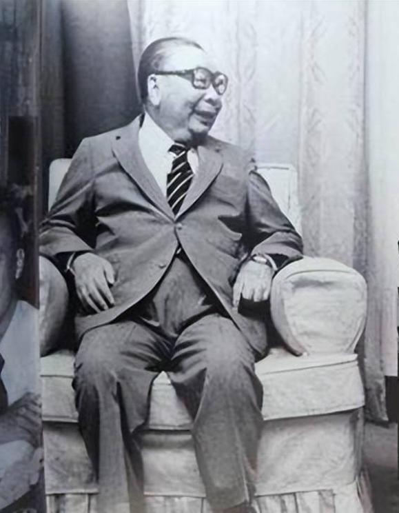 1911年那张全家福，是蒋家最后一次真正的团圆。照片里，浙江溪口老宅前，蒋家