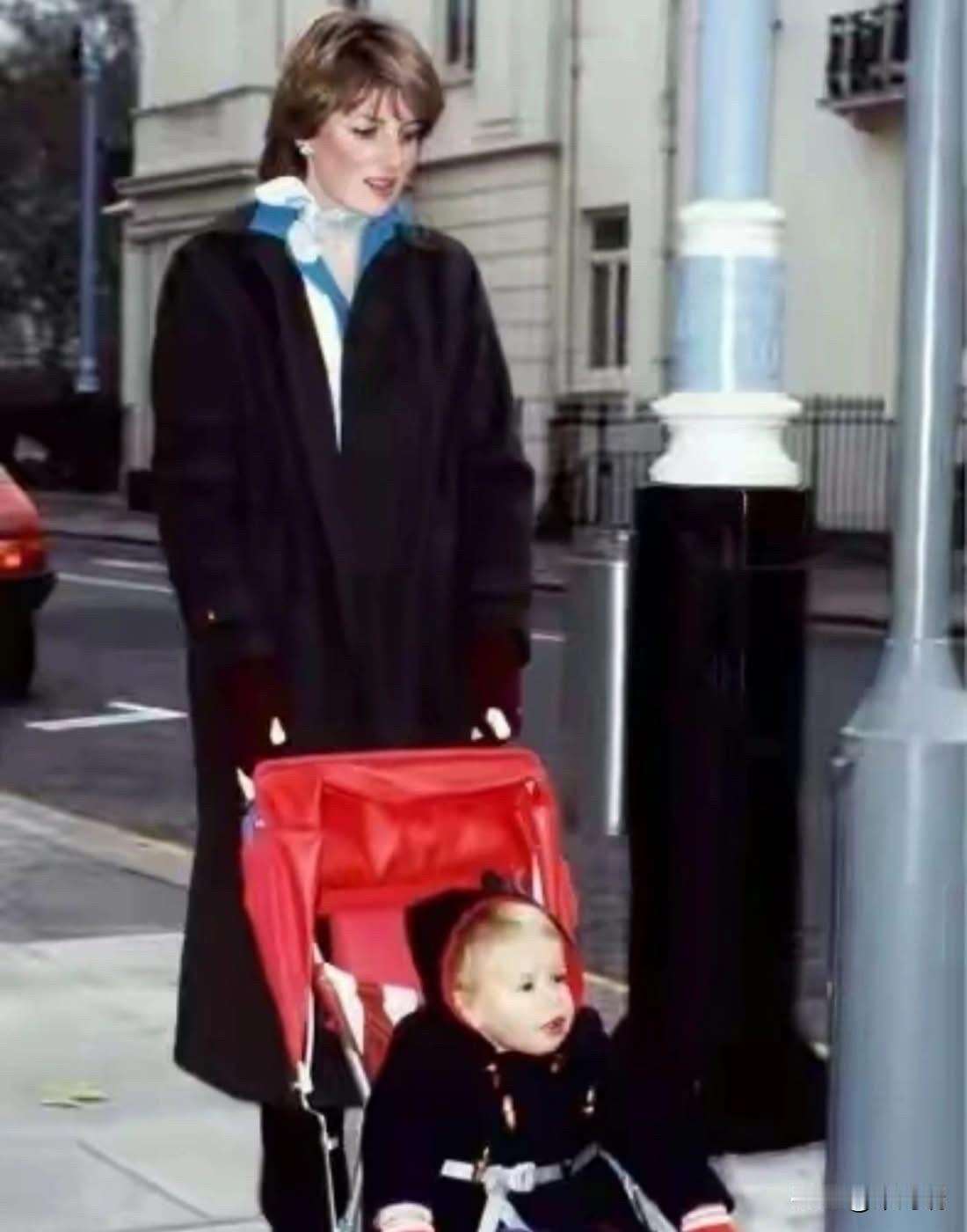 1980年，19岁的戴安娜被玛丽·罗伯逊聘为保姆，照顾她的儿子帕特里克·罗伯逊。