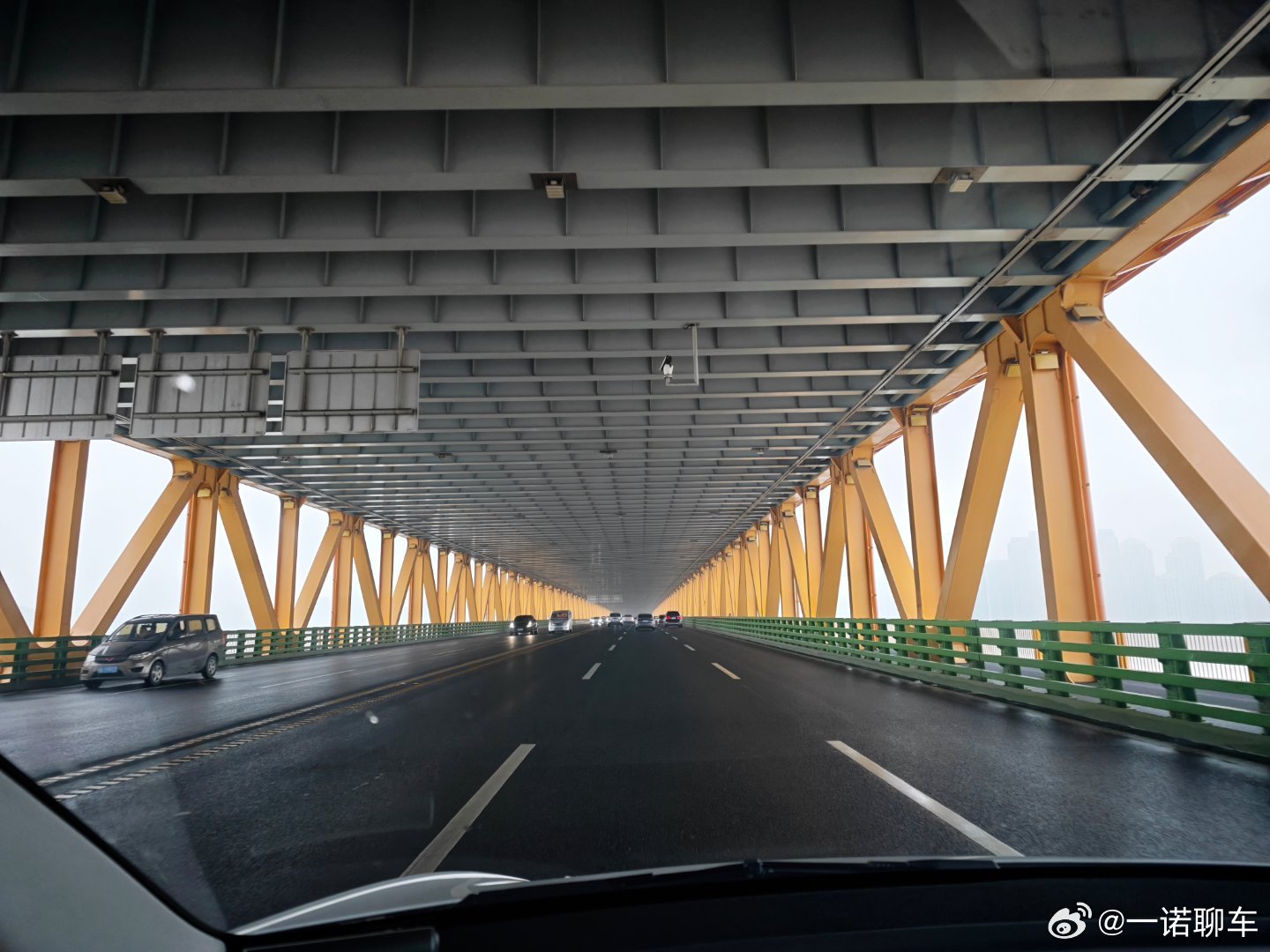 武汉的长江大桥是真的多前些年还要收etc过一次江是7块还是8块不记得了而且