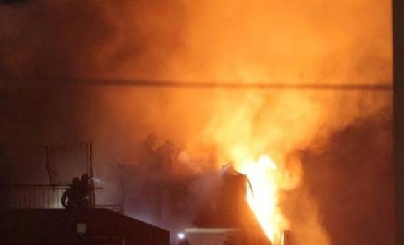 遭报应了！日本发生重大爆炸！！也有可能是实验新武器！日本室兰市。新日铁