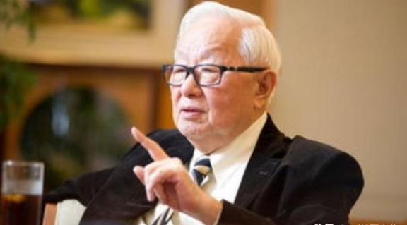 台积电创始人张忠谋，受访时再次语出惊人：“我真的认为，我的国家——美国，仍然是世