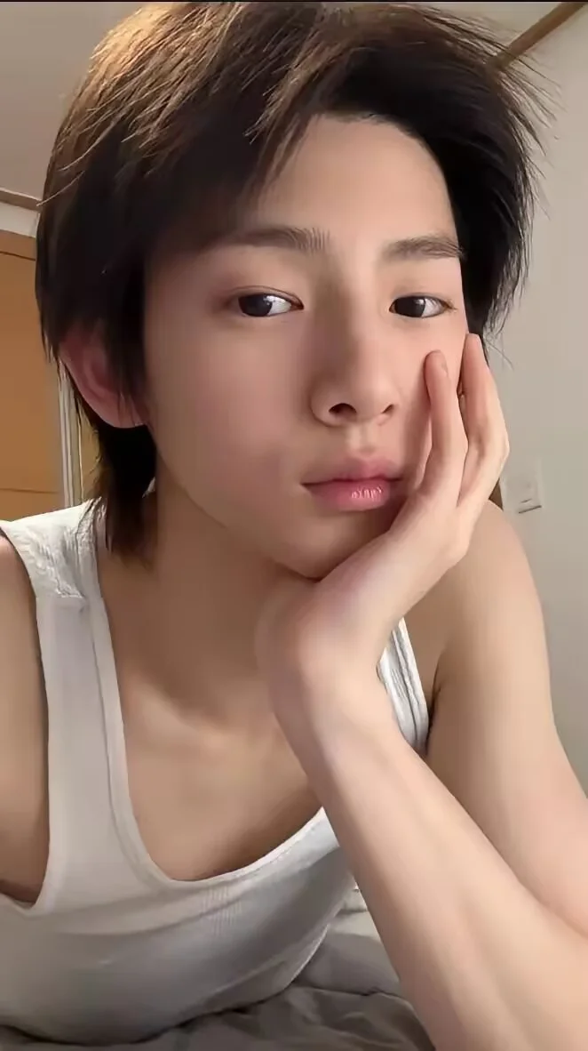 邻家男孩😋