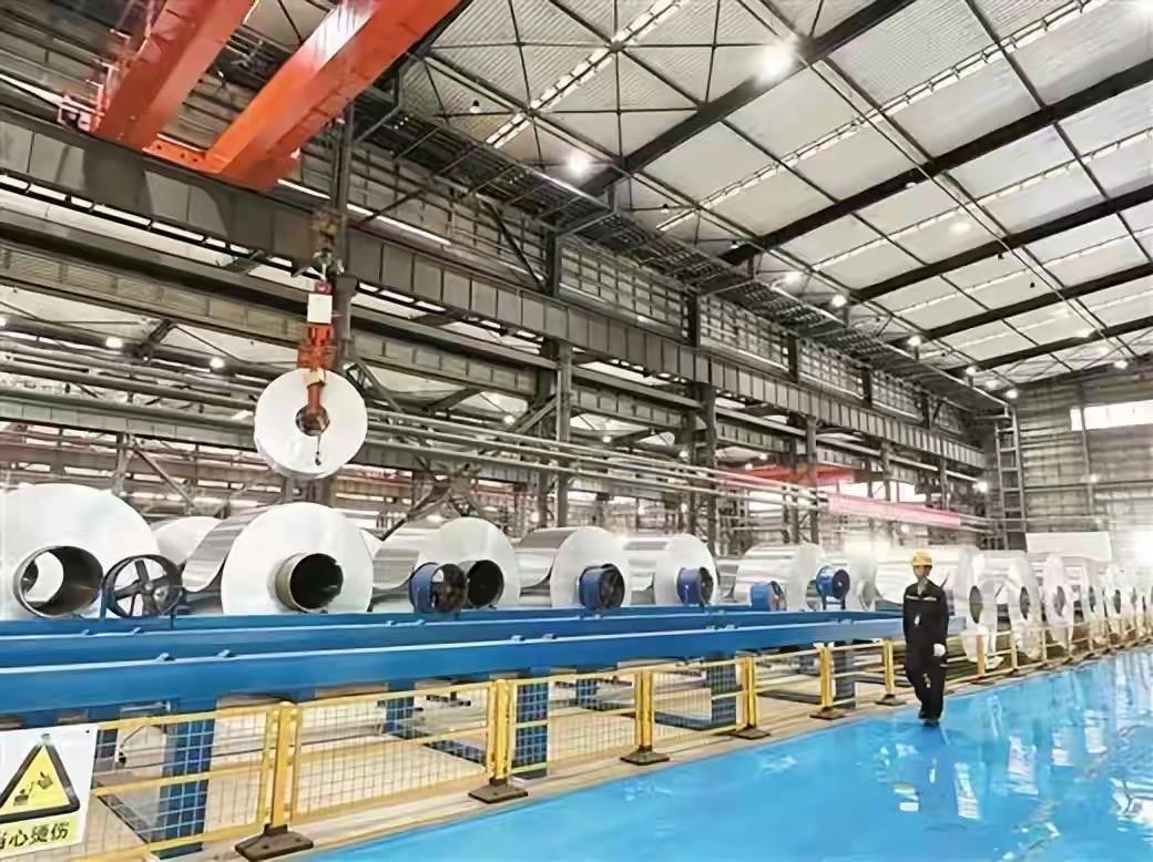 南宁“4+3+N”产业密码：一块废铝如何变身新能源核心材料南宁正以4+3+N