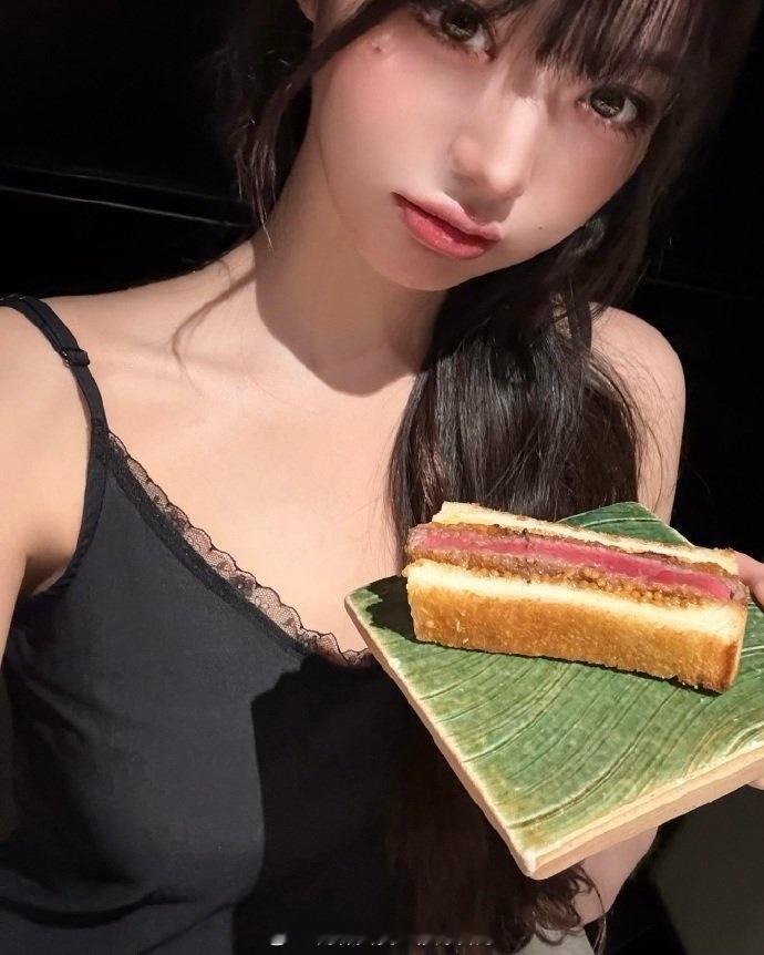 张元英IG更新就这样瘦瘦嘟和每张食物合影​​​