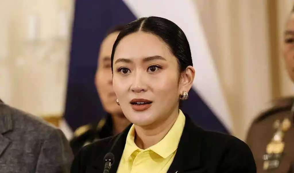 泰国军方不政变了砰！一声巨响，不是炸弹，是佩通坦那段录音