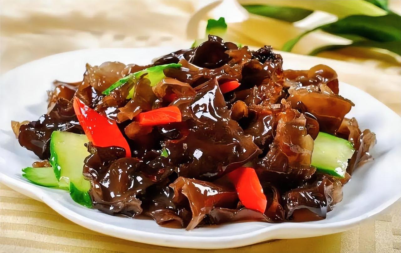 中国三大长寿食物：黑木耳、黑豆、白菜