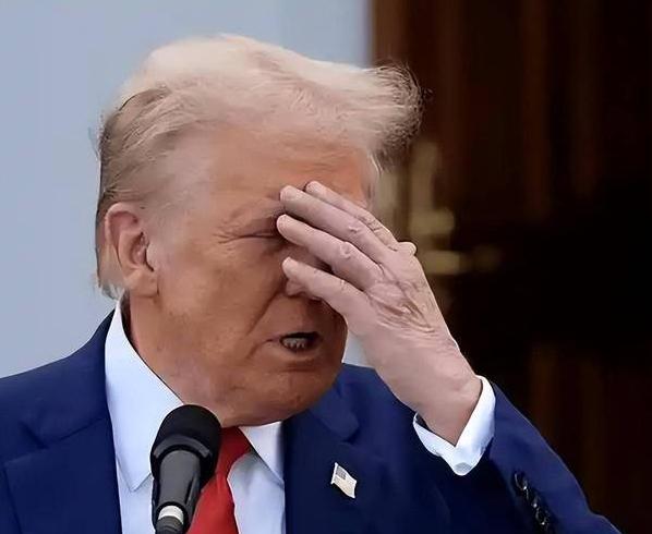 美联储主席鲍威尔，外加背后华尔街大佬和共和党内反水议员，特朗普想拿捏美联储搞降息