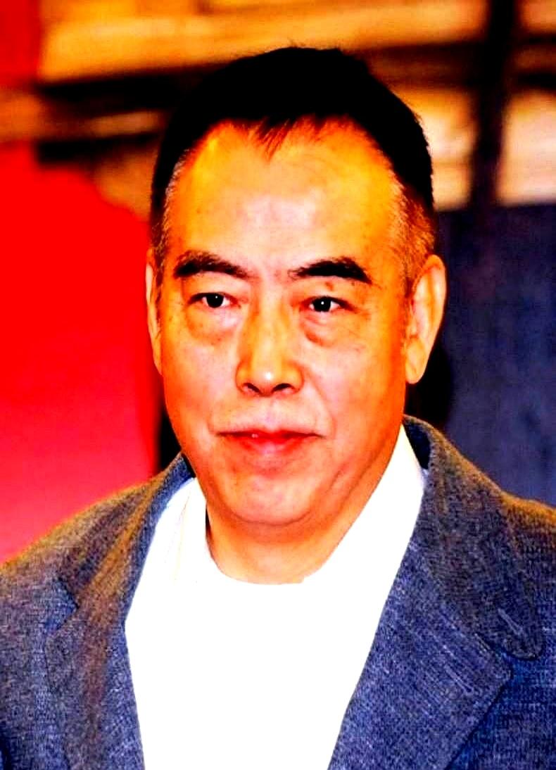 陈凯歌这事儿，其实跟小三无关。倪萍在灶台边洗洗涮涮了五年也就是个没名分的