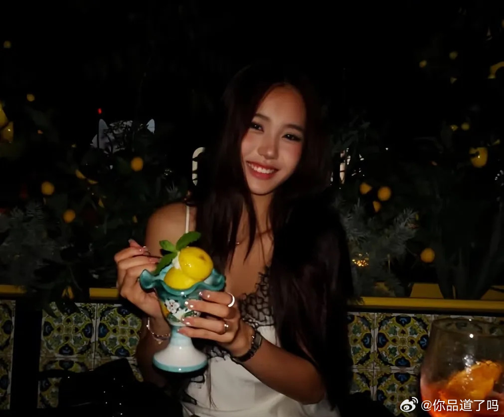 钟丽缇小女儿Cayla晒照，黑皮辣妹风，好有个性！有一说一，这孩子真的完全遗传了