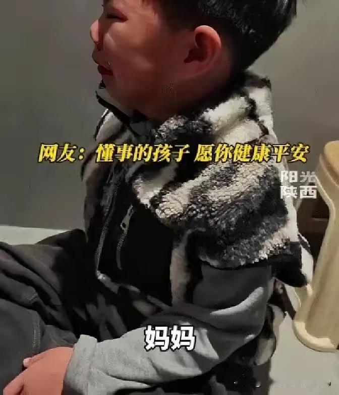 谁能接受的了啊，河北，一男孩妈妈因病去世，有一天，孩子回家就跟爸爸说，自己想一个