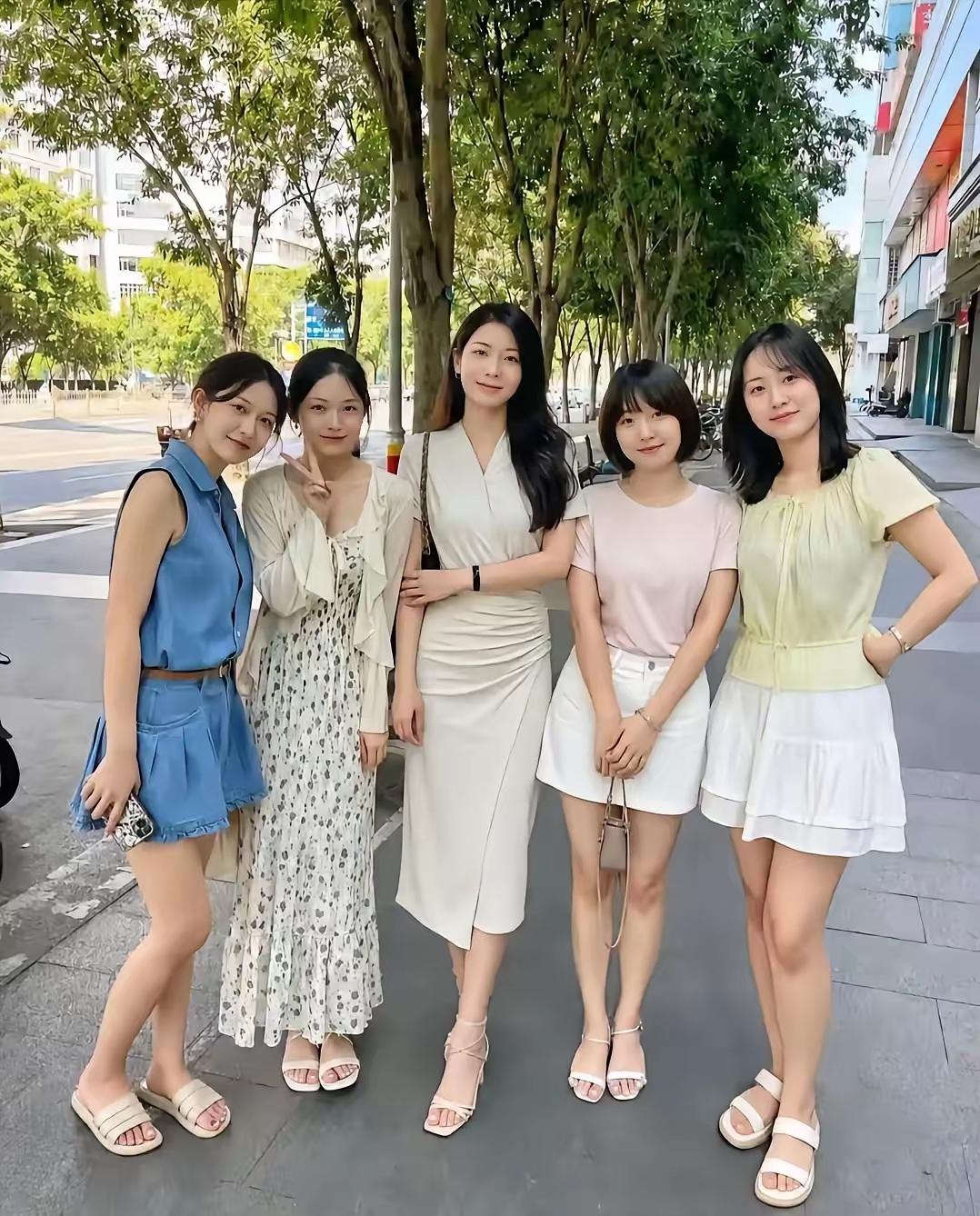 都闪开，我最喜欢中间大高个