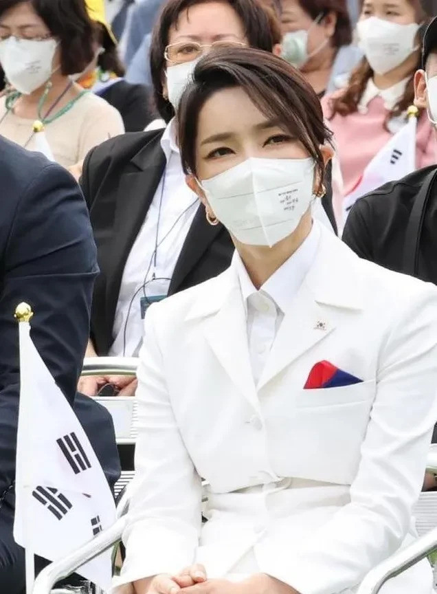 金建希，你摊上大事了！---你以