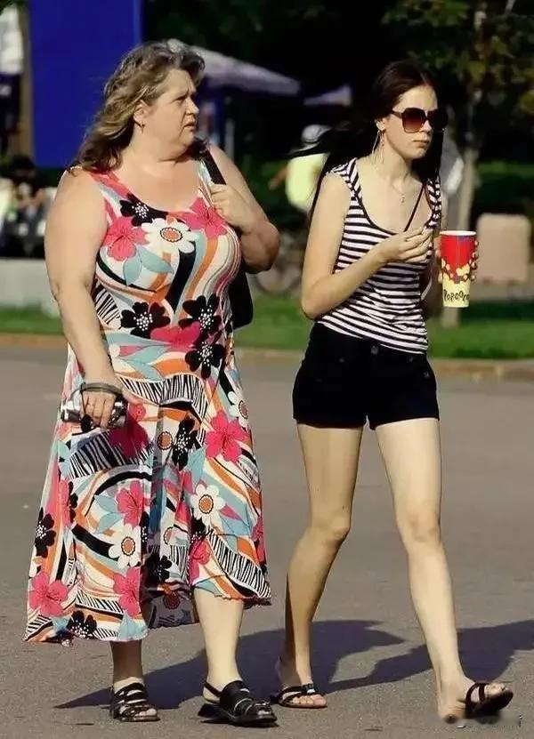 虽然中俄免签可以自由通行了!但还是要建议想娶俄罗斯美女姑娘的中国男孩要三思而后行