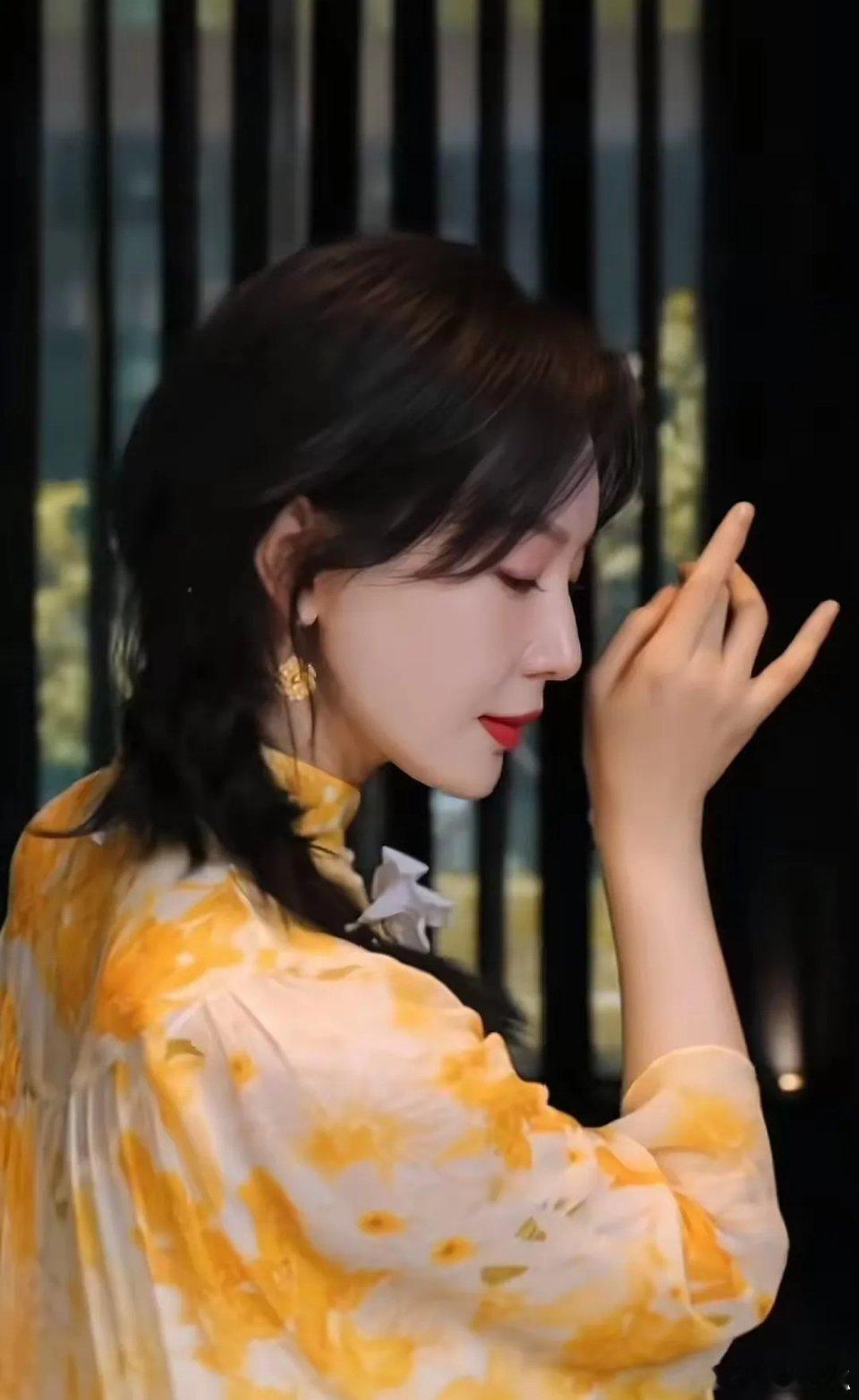 陈数：这一身新中式，好秋天，有古典韵味的美