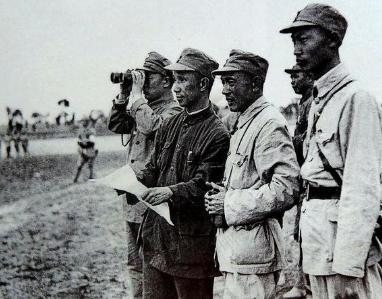1948年，仗打到最要命的时候，粟裕给中央发了一封电报，内容不是请求增兵，不是要