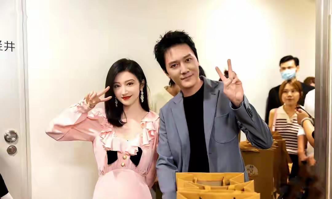 如果景甜和冯绍峰结婚，会怎么样？当年，冯绍峰就不怎么喜欢前儿媳妇赵丽颖，嫌她文