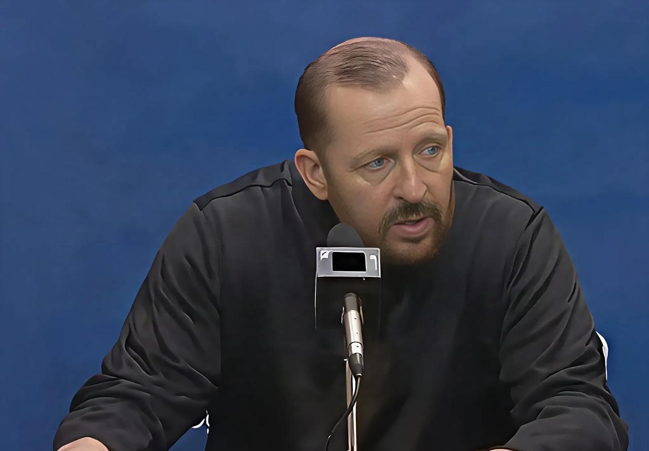 我早就说过了，尼克斯被淘汰后，第一件事就是解雇锡伯杜！昨天还在说锡伯杜的帅位暂