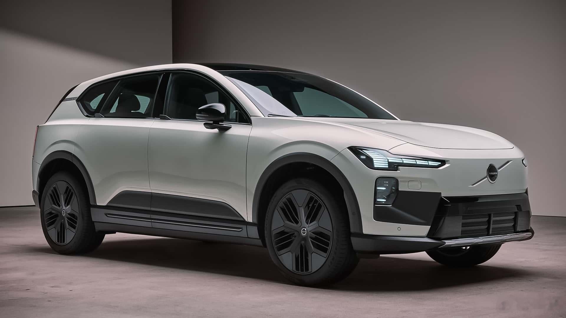 沃尔沃可以说是目前把家族化辨识度和新能源化设计语言融合得最好的品牌了像这款新发布