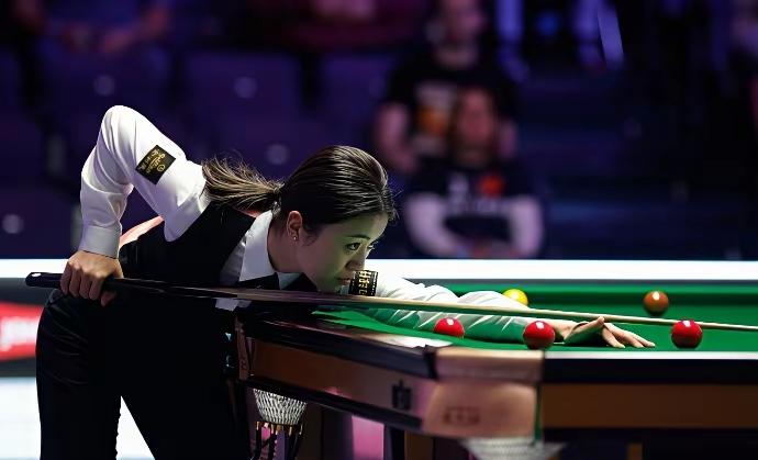 中国球员七胜一负!11月22日，2025斯诺克英锦赛资格赛第一轮第一天，中国球