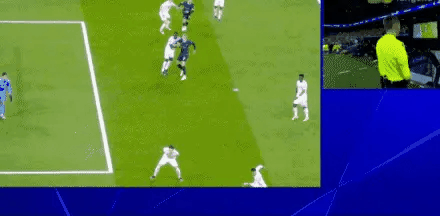 裁判主场已经很给面了，要不然皇马今天将会败的一干二净!就吕迪格这动作，早就红了!