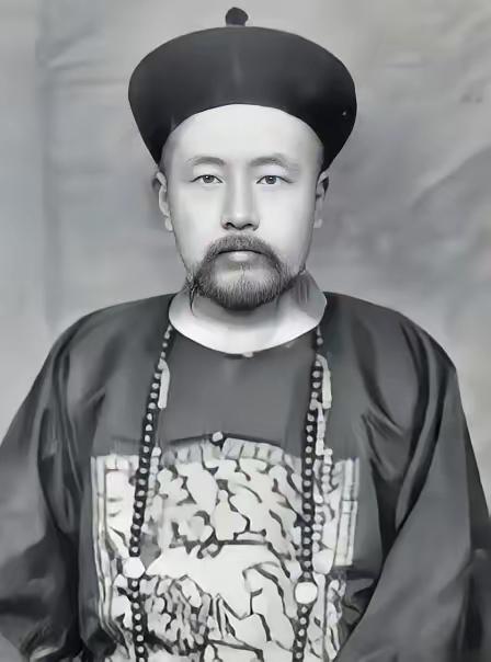 1906年，端方在柏林博物馆发现了一块熟悉的石碑。他走近，仔细辨认，惊得目瞪口呆