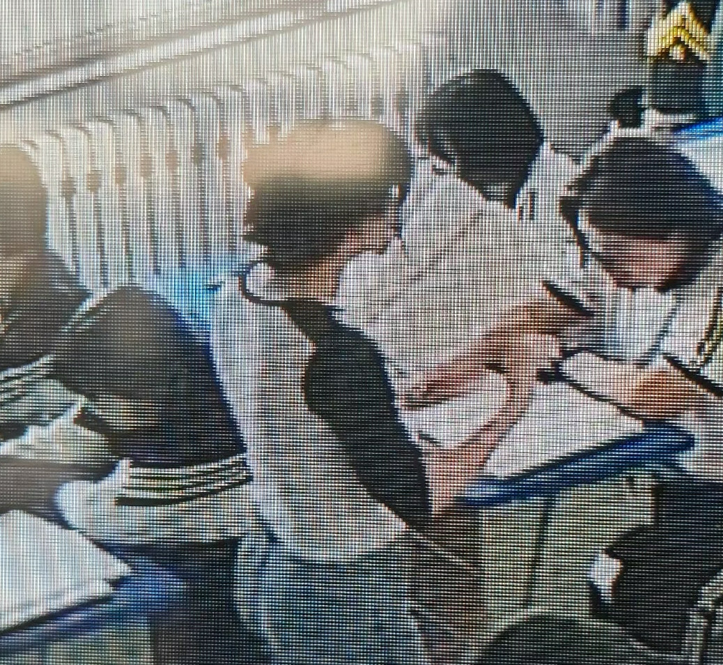 不是我说这个屁股有点过于翘了，我靠我知道我吃胖了不知道是这样的