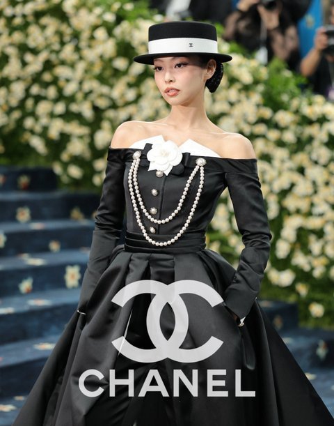 【热贴】Jennie的肩颈线条真的legend…​​​
