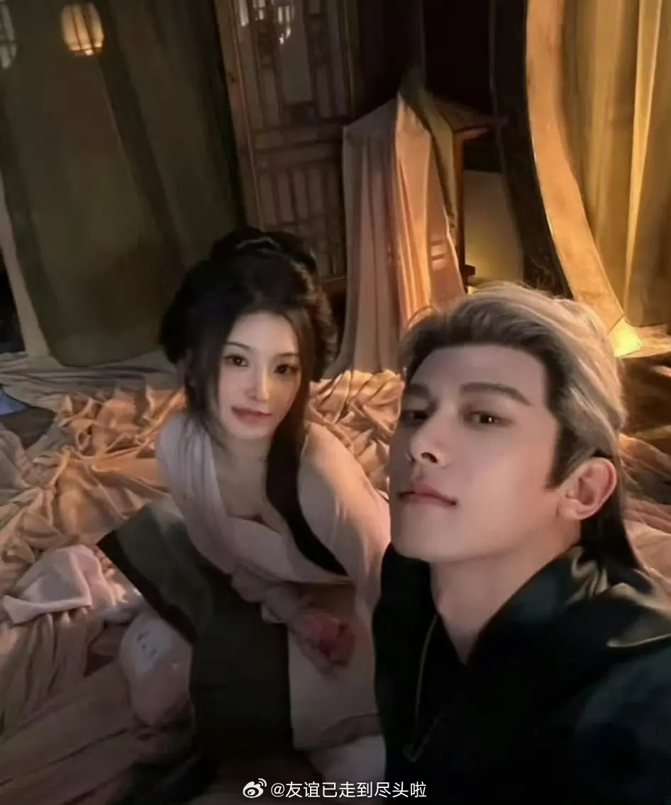 李涛，孔雪儿和邓凯的cp算不算正式上桌了？郫县已经磕了一栋高楼了逐玉逐玉直播逐玉