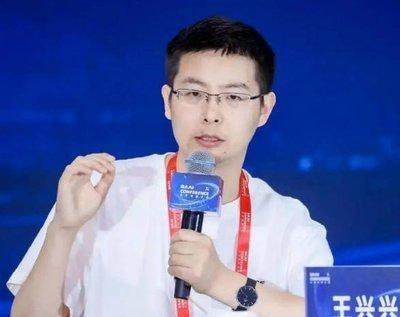 宇树科技创始人王兴兴，发出震撼言论：“预计明后年，一些服务业、工业就可以被AI完
