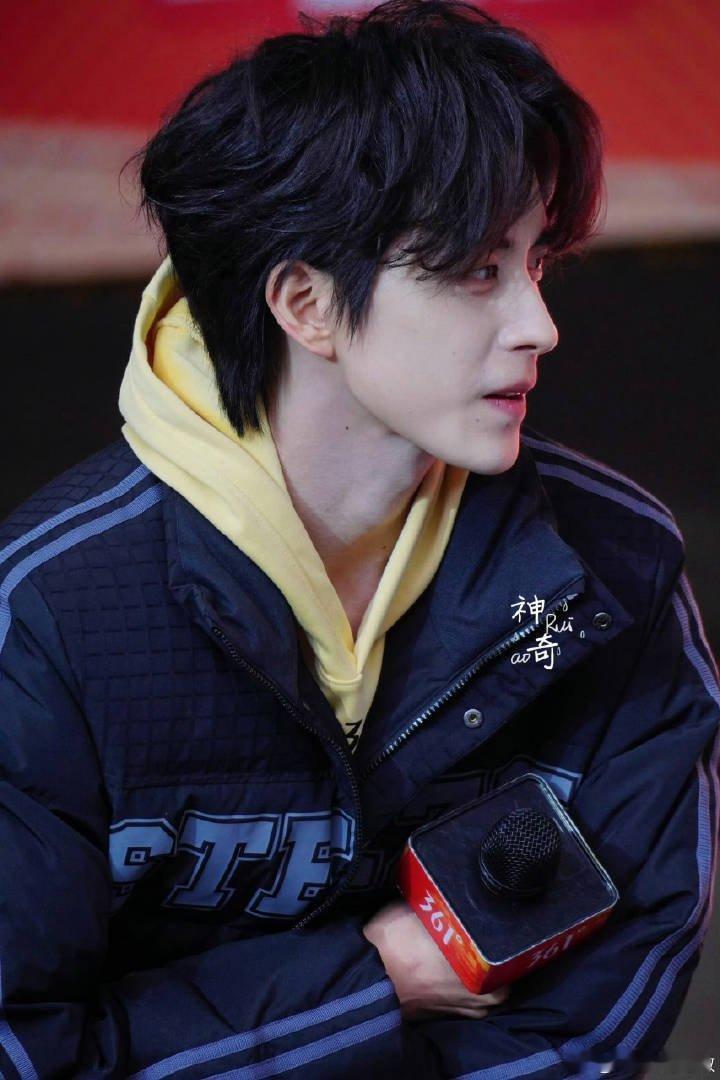 敖瑞鹏章若楠好适合鲜藕的两张脸两位可以为了我合作一下嘛