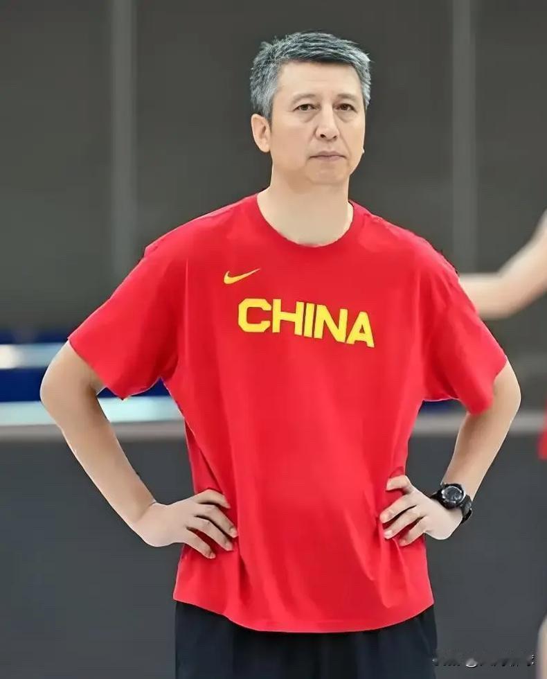 中立赛场绝对正确的选择，世预赛第二窗口期中国男篮3月1日迎战中国台北男篮，FIB