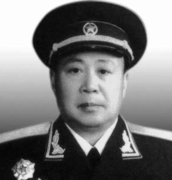 开国大校中名将。罗厚福：三枚一级勋章获得者一九五五年授衔、授勋两件事落定后