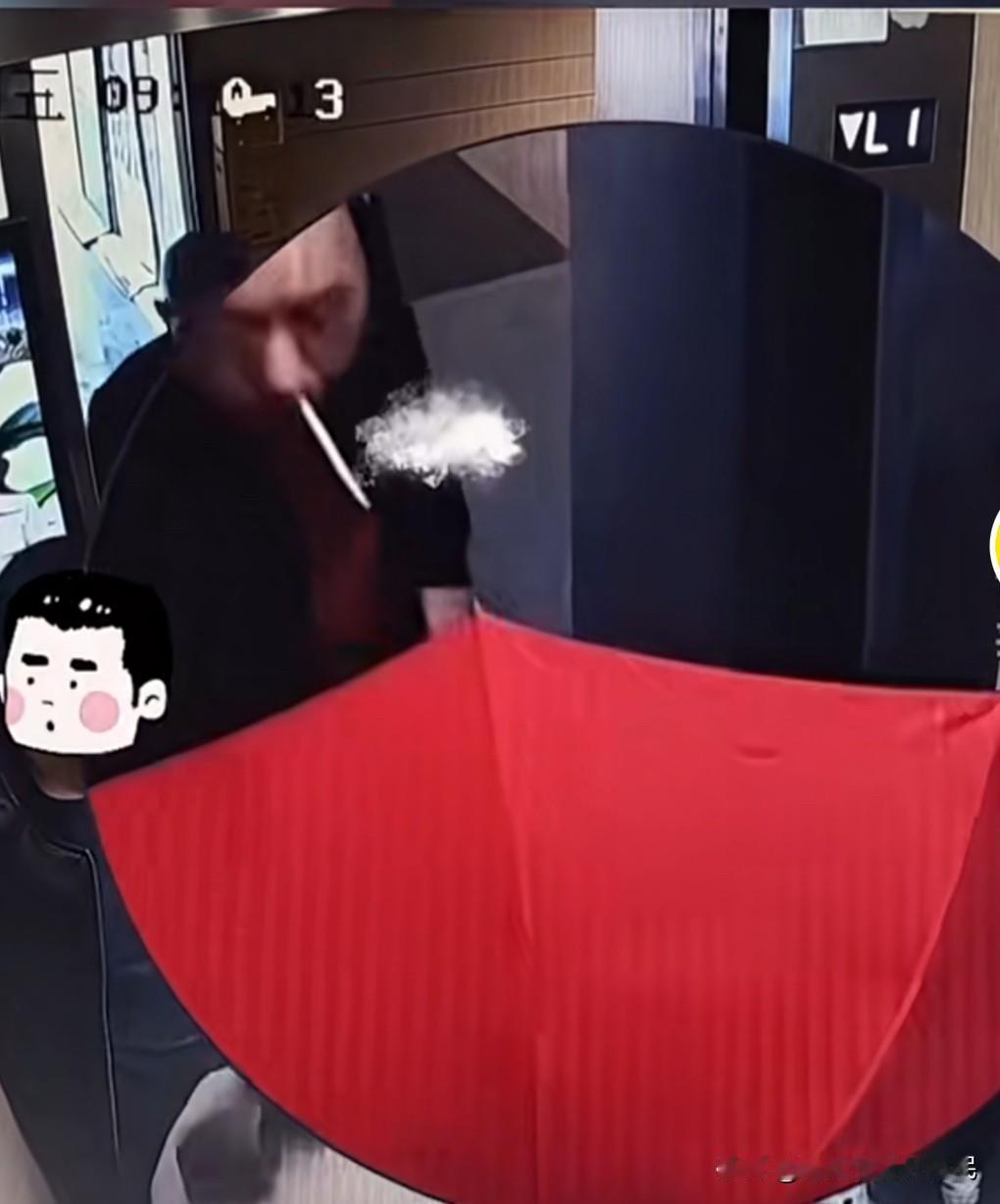 面对电梯二手烟勇敢说不电梯里面首先进入的是一位女士推着婴儿车，第二