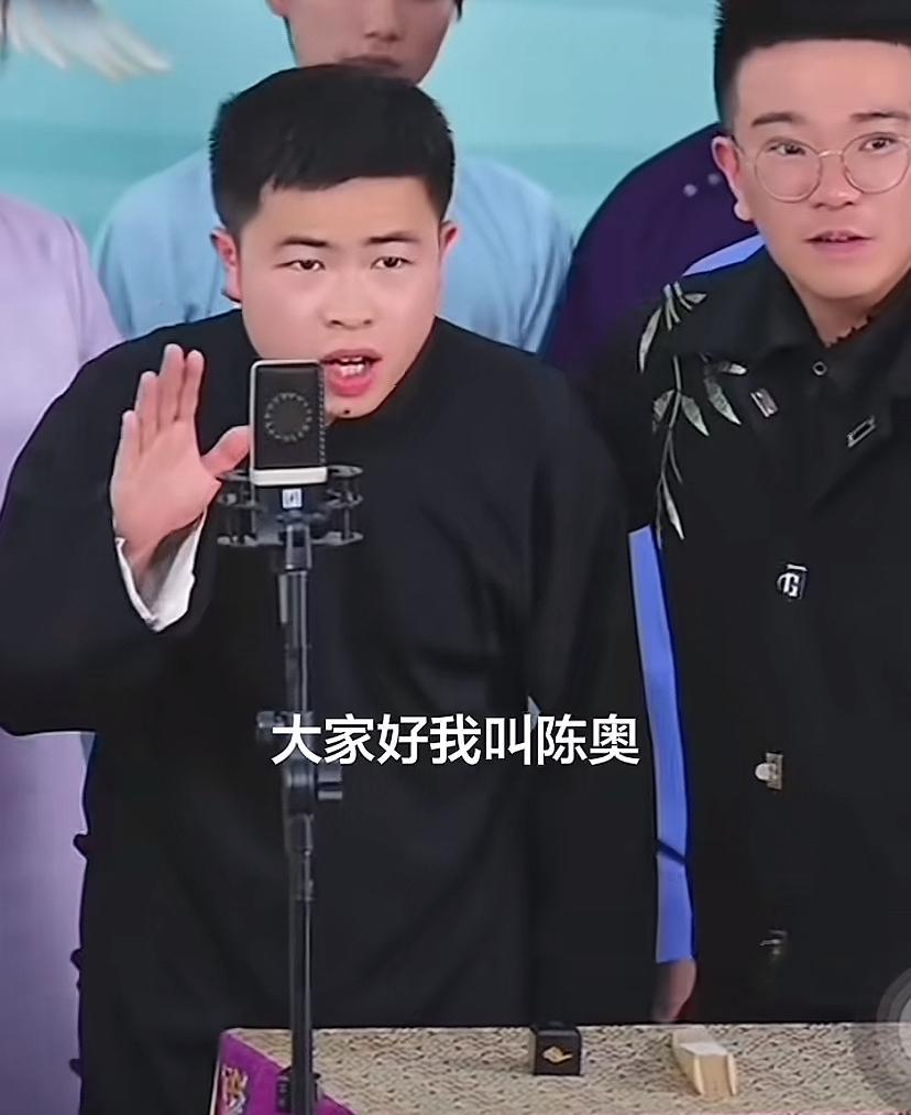 【著名相声演员曹云金再添新身份，李春义成为赢家，你怎么看？】近日，有网友刷到一