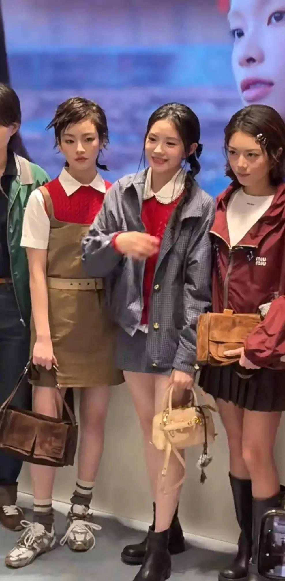 赵今麦、刘浩存、李庚希这张合影，撕开了内娱审美最后一块遮羞布。为什么很多人看到