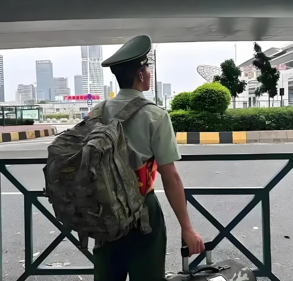 千万别让军旅变成了“枷锁”！老兵退伍回家乡，五大内涵要“改装”！今天咱来聊