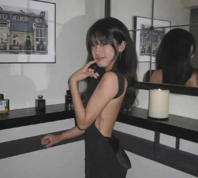 06月20日讯近日，知名女演员贾静雯大女儿梧桐妹迎来20岁的生日，她晒出一组庆