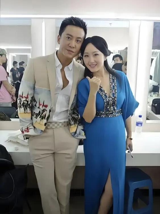 昔日的金童玉女，多年后再次同框，却已物是人非！