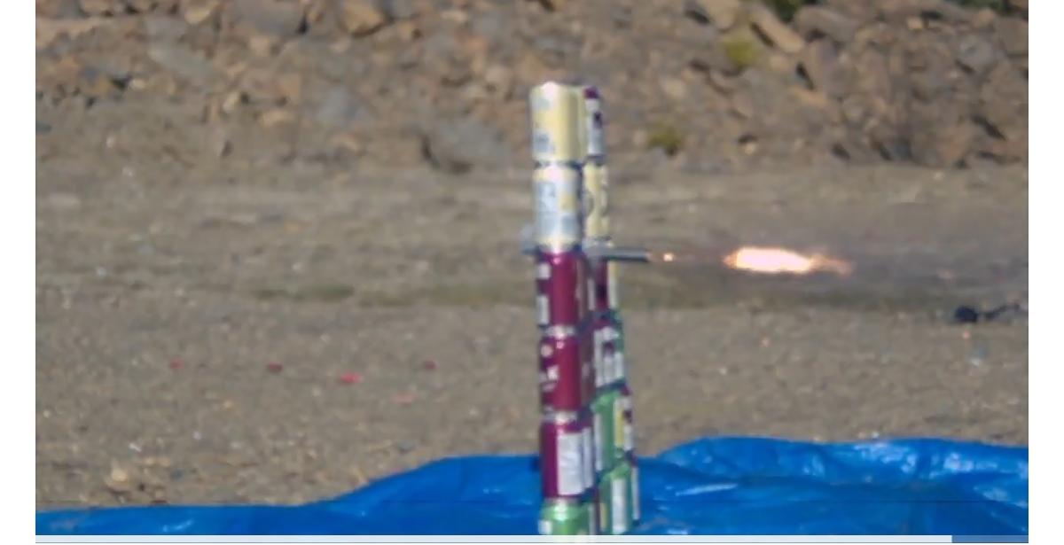 美国民间公司捣鼓的反无人机武器，不过本质上只是一个空中面杀伤武器，没有完整防空功