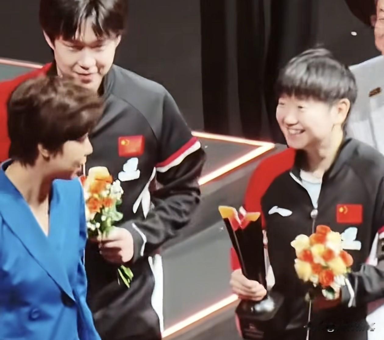 其实孙颖莎并不会因为在香港站没有取得好成绩而心情不好，在受伤之后，不管是在赛场下