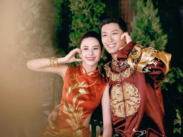 日前，有关已故“赌王”千金何超莲和演员窦骁婚变的传闻，在网络上引起网友热议。