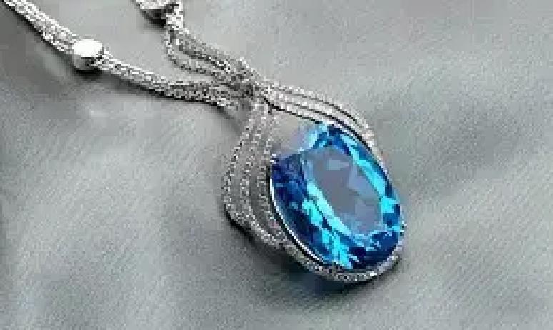 戴首饰像上刑？你不是矫情很多人以为只有金属过敏才会摘戒指，其实皮肤没红没痒