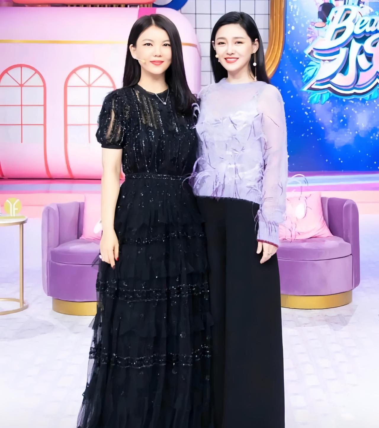 看大S和李湘同框的时候，明显大S的脸比李湘要小一圈。可我真觉得，很多观众对大S的