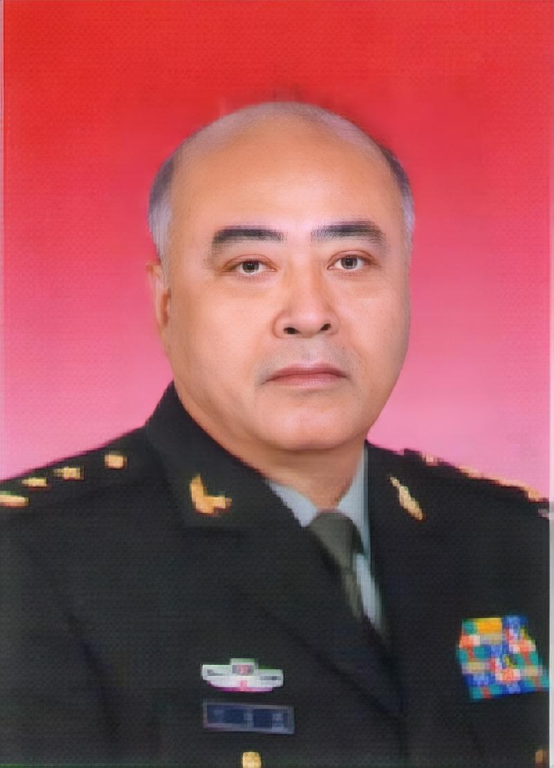 他是建国后，唯一与人单挑的中将，作风硬朗、一身正气，多次见义勇为、救人于危难，6
