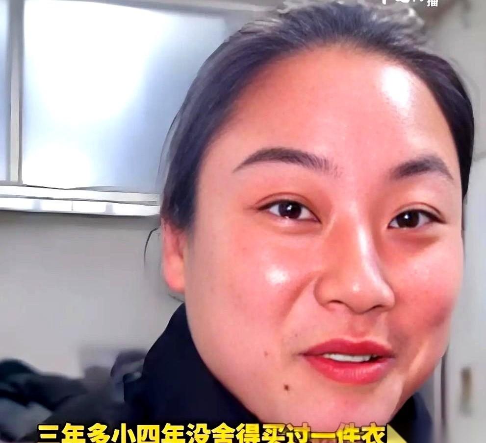 安徽滁州那个卖了12年烧饼、叫潘晓婷的老板娘，干了件大事。她把自己凌晨三点起来