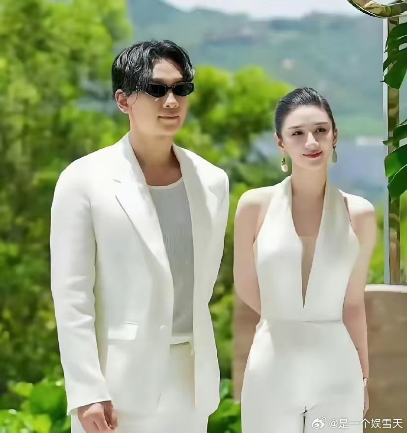 黄奕真是个好妈妈她知道女儿不能在国内出道她参加活动接触到韩国巨星rain，还一起