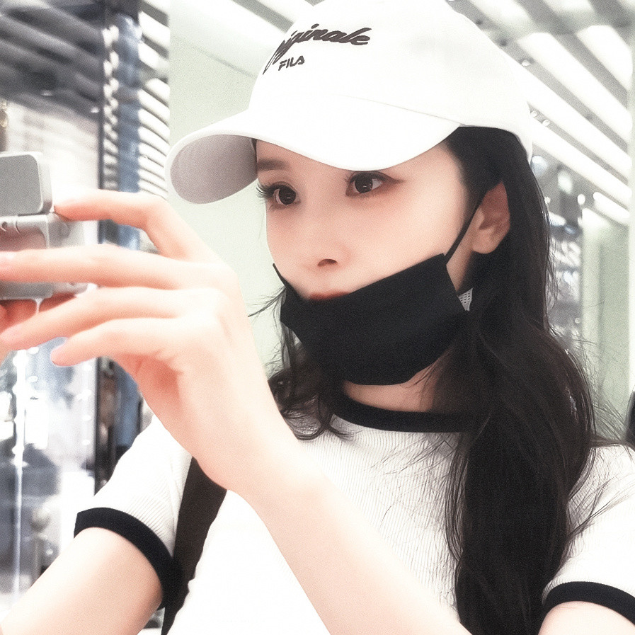 ▪️杨幂｜头像9p🤍🩶ineedu…^杨幂杨幂小时候背带裤战神​​