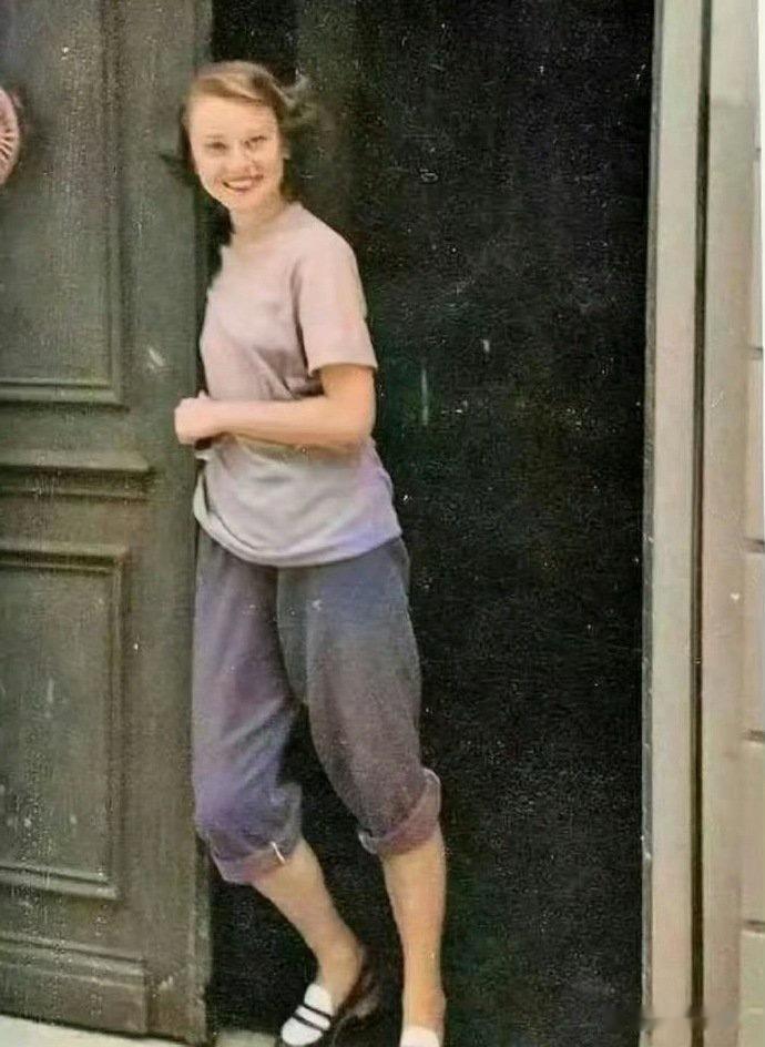 奥黛丽赫本当年没化妆居然长这样？