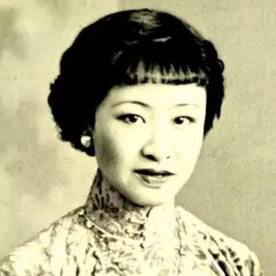 1981年的夏天，马未都找溥仪皇帝的妹妹“三格格”鉴赏极品官窑，希望她帮忙掌掌眼